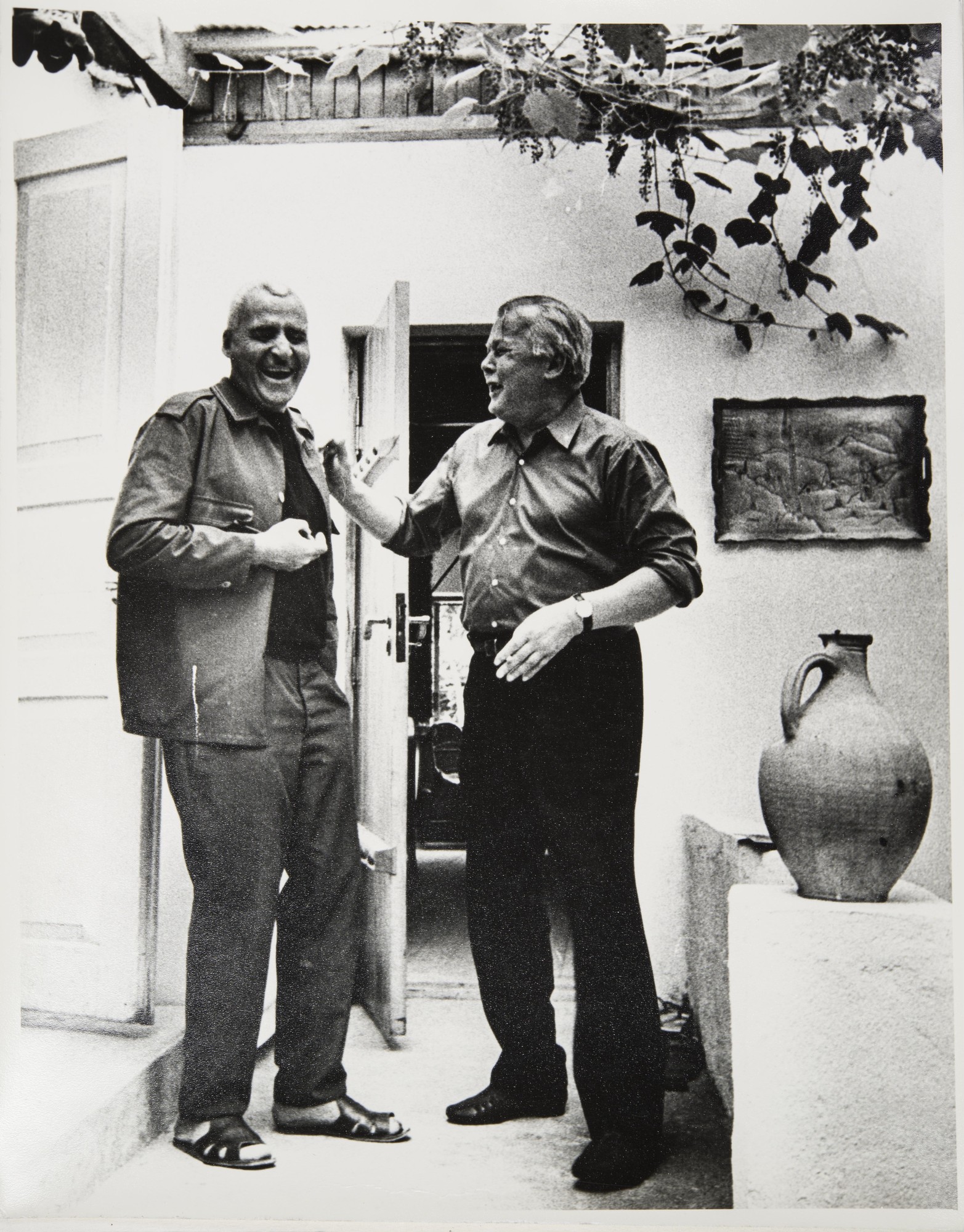 А. Твардовский и К. Симонов. Красная Пахра, 1968 г.