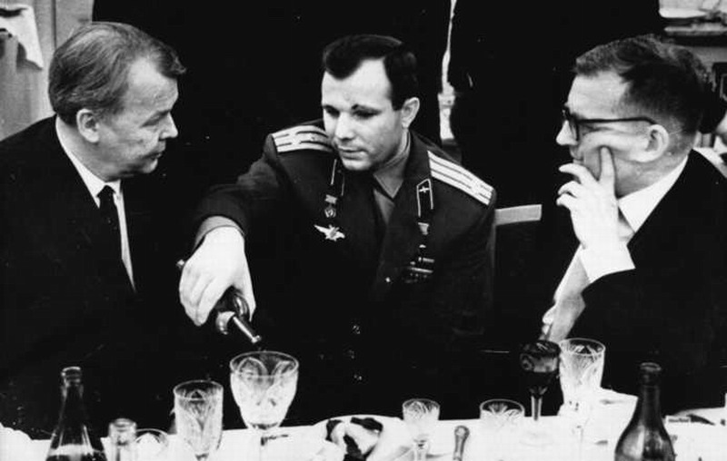 А. Твардовский, Ю. Гагарин, Д. Шостакович в Кремле. 1964 г.